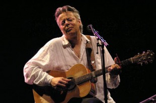 Tommy Emmanuel. (Wiki Commons/Nicolas Duvivier)