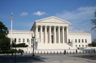 The U.S. Supreme Court building in Washington, D.C. (Photo courtesy of 350z33/Wikimedia Commons)