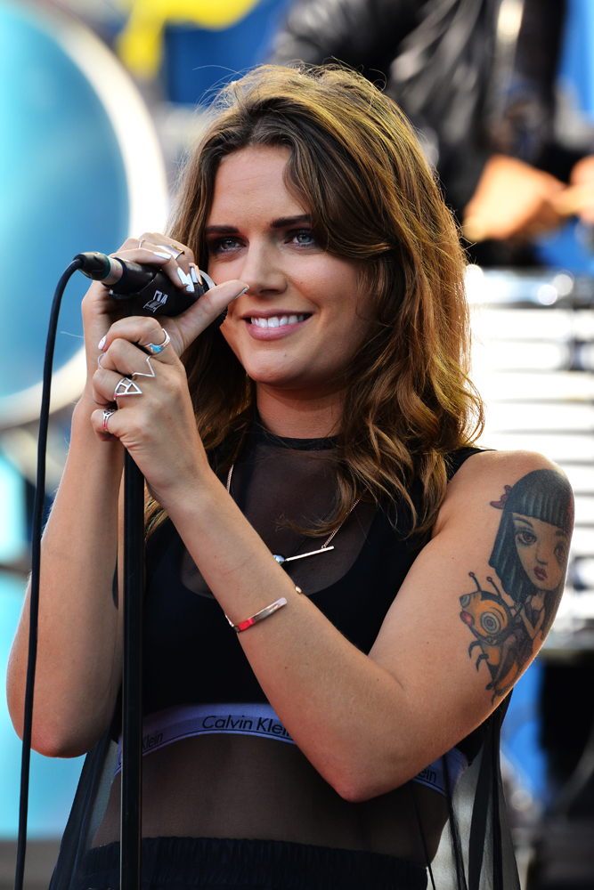 Tove Lo performs at Sommarkrysset in Stockholm, Sweden on  Aug. 23, 2014. (Photo Courtesy of Daniel Åhs Karlsson/Wikimedia Commons)