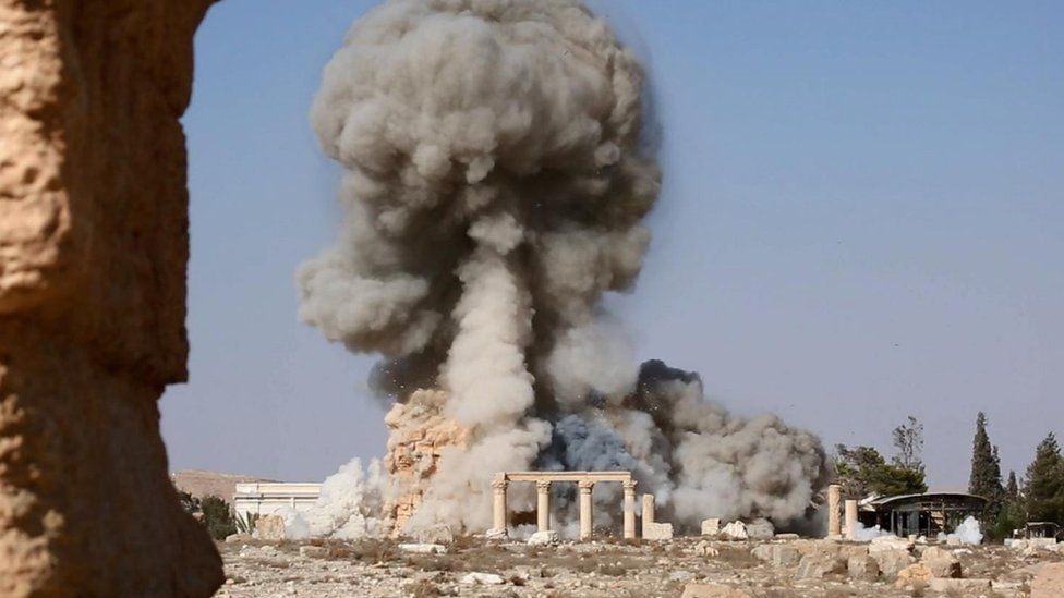 ISIL propaganda shows explosives damaging the historic ancient site of Palmyra. (Photo courtesy of Wnt/Wikimedia Commons) 